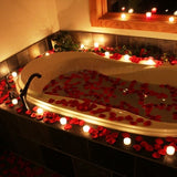 Romance 1000, LED tealights with Red Silk Rose Petals